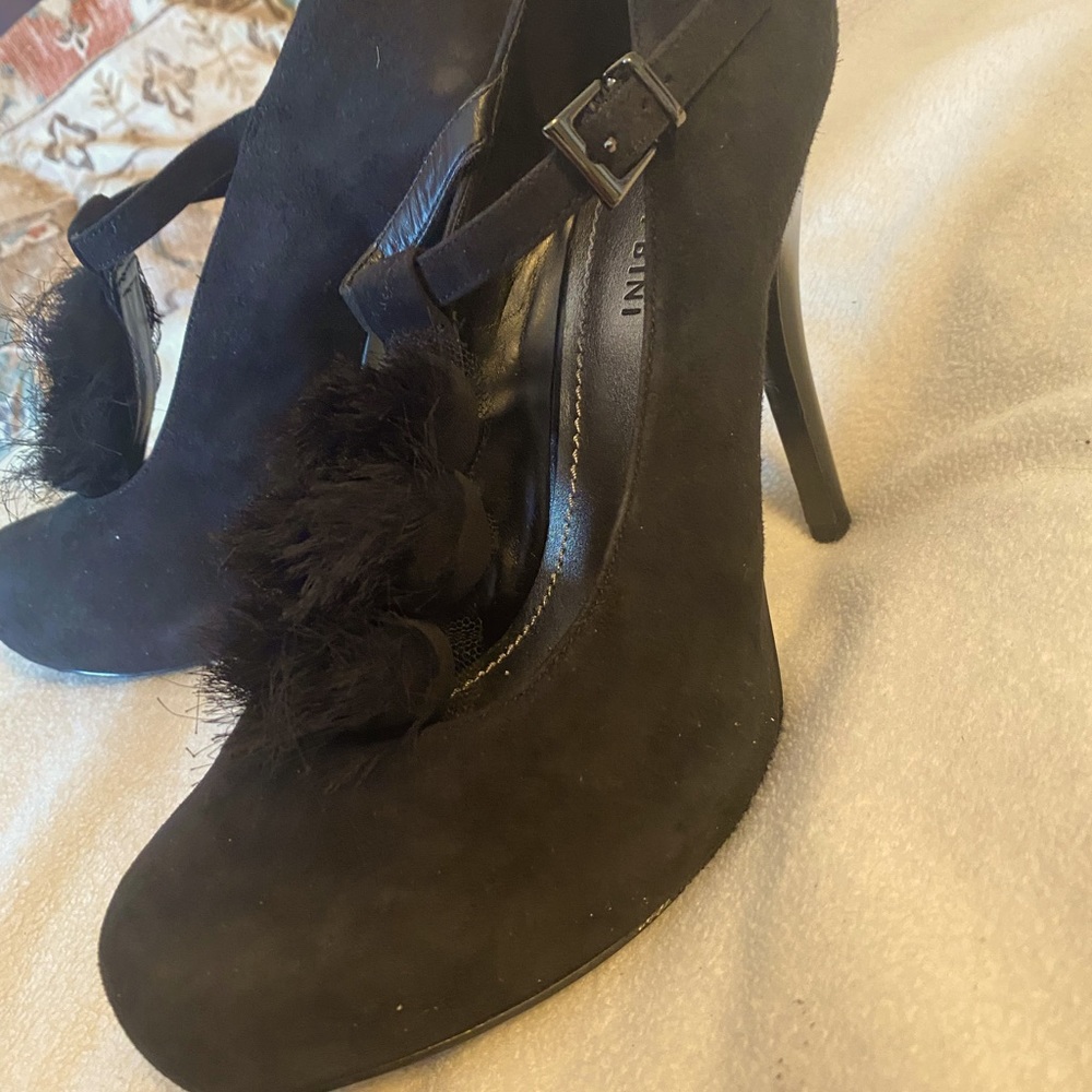 Gianni Bini Black Suede Heels